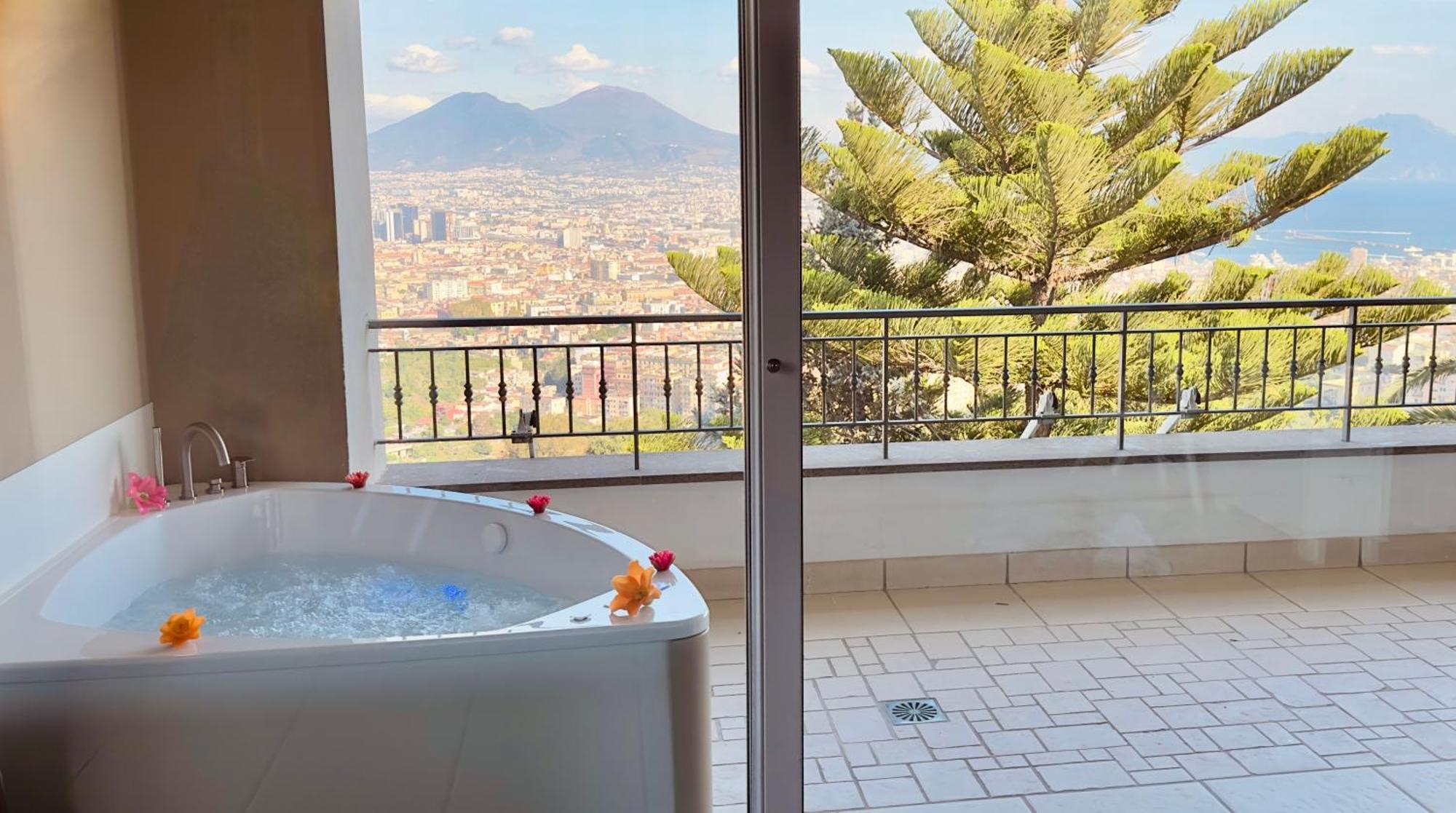 Bed & Breakfast A'luggetella Naples
